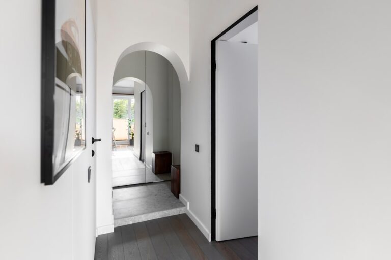 Maximize Small Spaces with Functional and Chic Decor